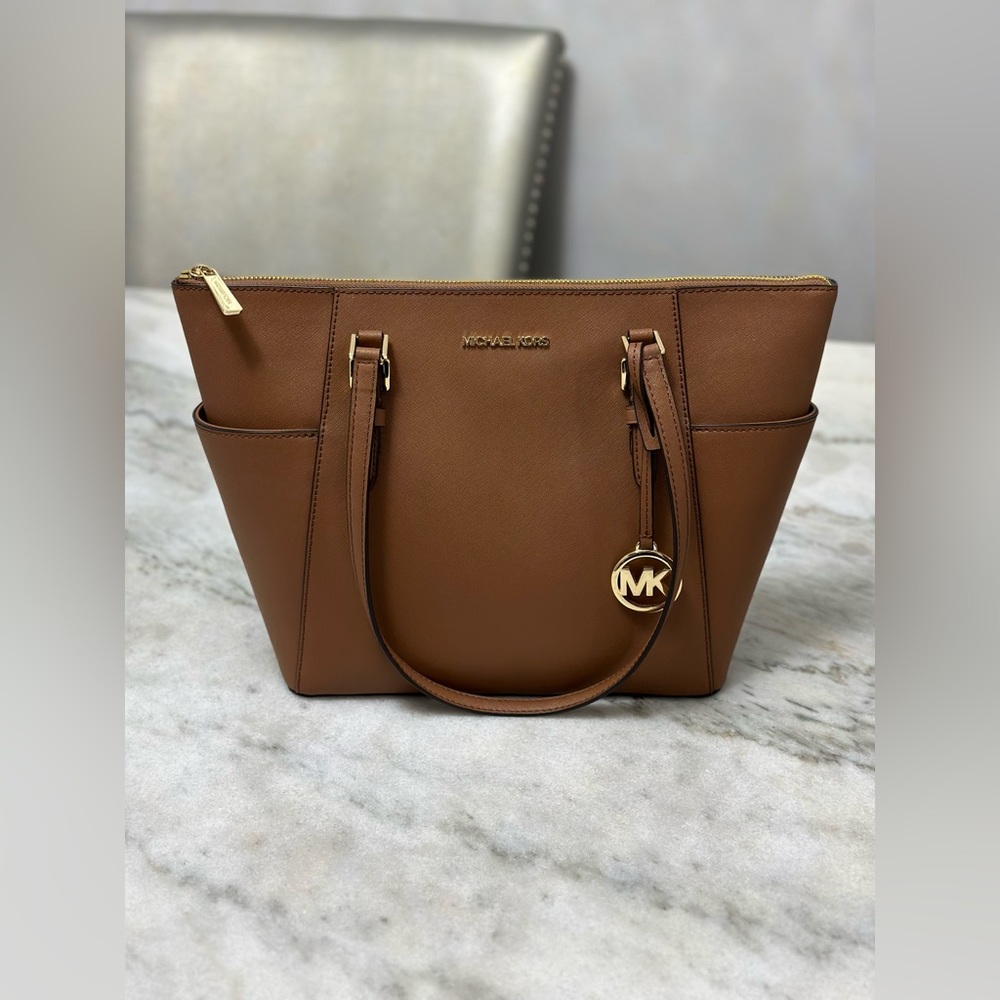 MICHAEL MICHAEL KORS Jet Set East West Top Zip Tote